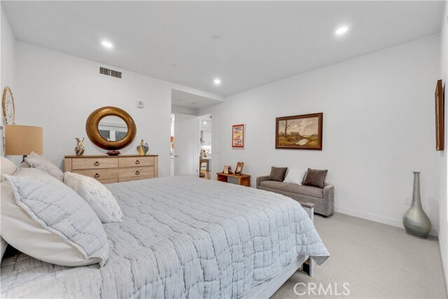 Building Photo - 4202 Rivington