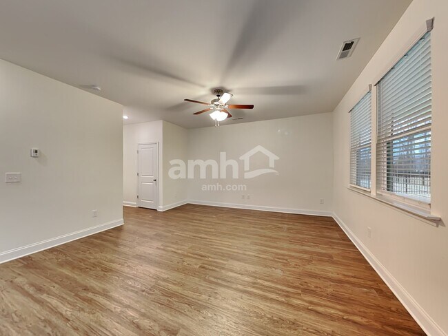 Building Photo - 54 Gregory Dr