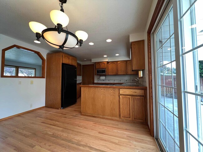 Building Photo - 2529 TAYLOR AVENUE