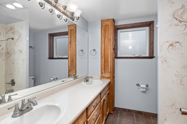 Building Photo - 1801 Wagon Trail Dr