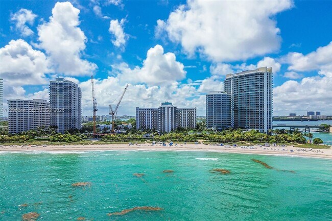 Building Photo - 10275 Collins Ave