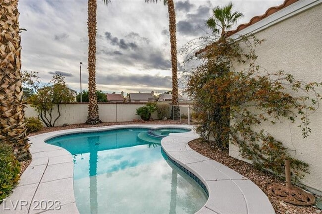 Building Photo - STUNNING 2 STORY HOME IN SUMMERLIN WITH POOL 89134