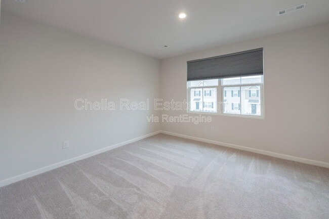 Building Photo - 2935 Winterberry Dr