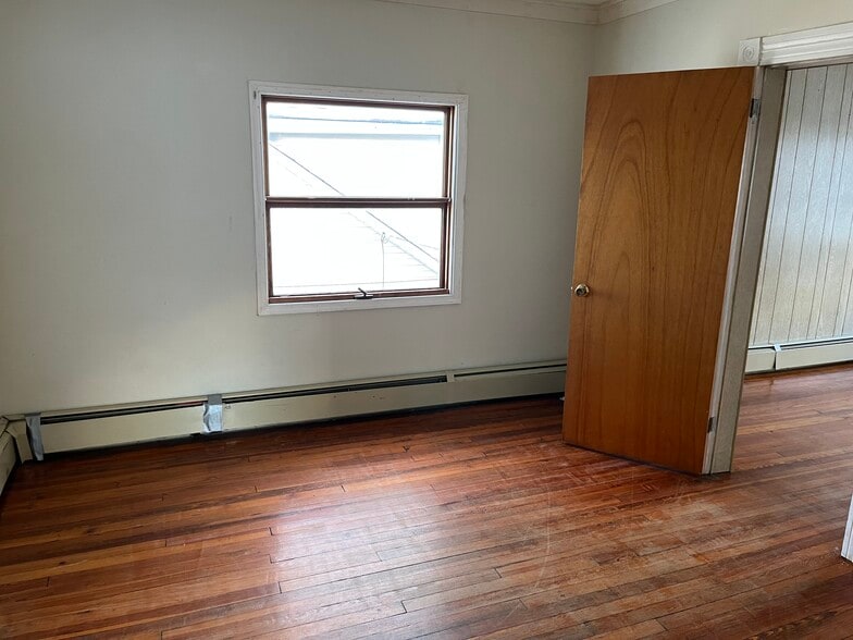 Building Photo - 3316 Greenwood Ave