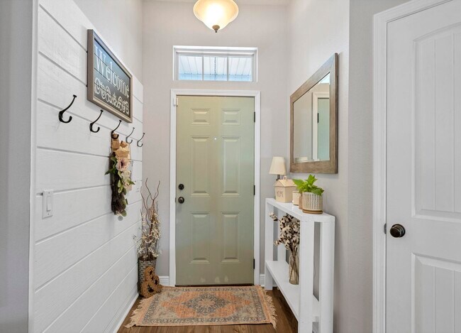 Building Photo - 8390 Island Dr