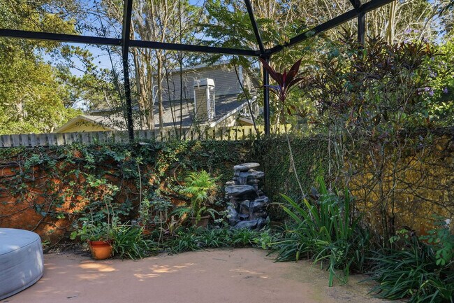 Building Photo - 13609 Heritage Way