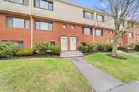 Building Photo - 68 Sterling Ln