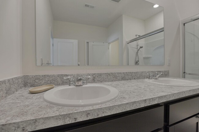Building Photo - 567 Faulkner Dr