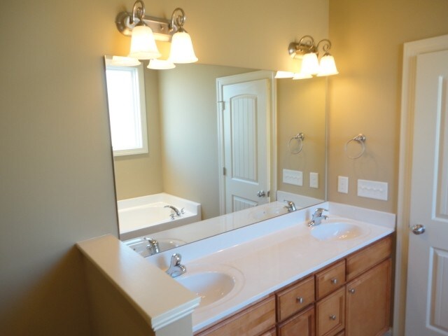 Building Photo - 166 Sequoia Dr