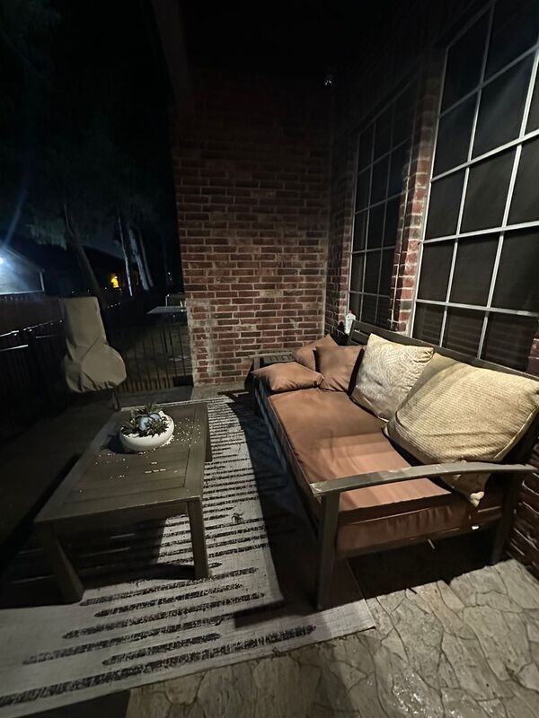 Building Photo - 1004 Colonial Dr