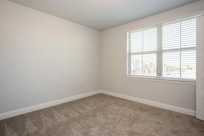 Building Photo - 409 Aurora Creek Ln