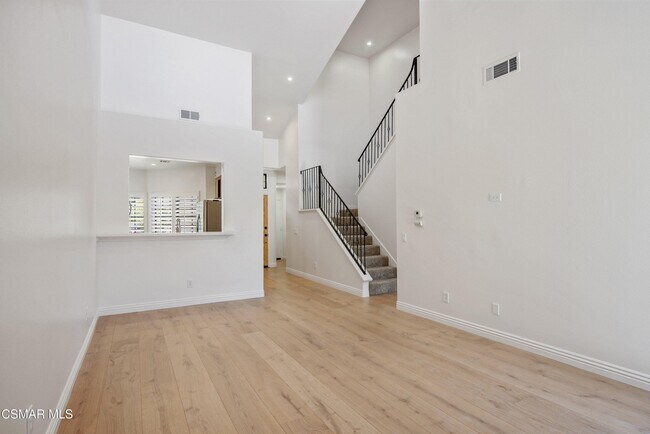Building Photo - 4791 Parma Dr