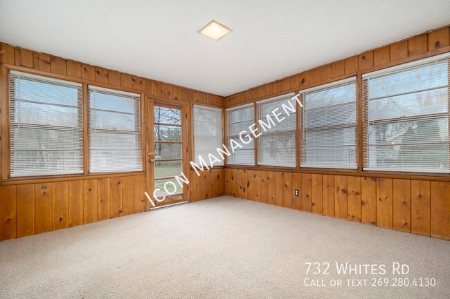 Building Photo - 732 Whites Rd
