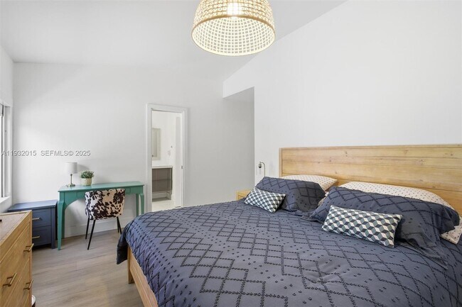 Building Photo - 10246 NW 57th Terrace