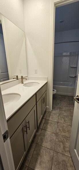 Building Photo - 3311 Jubilee Dr