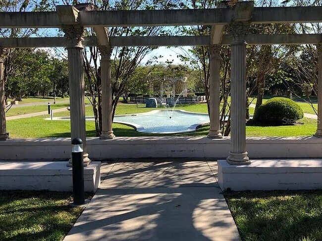 Building Photo - 2071 Australia Way W