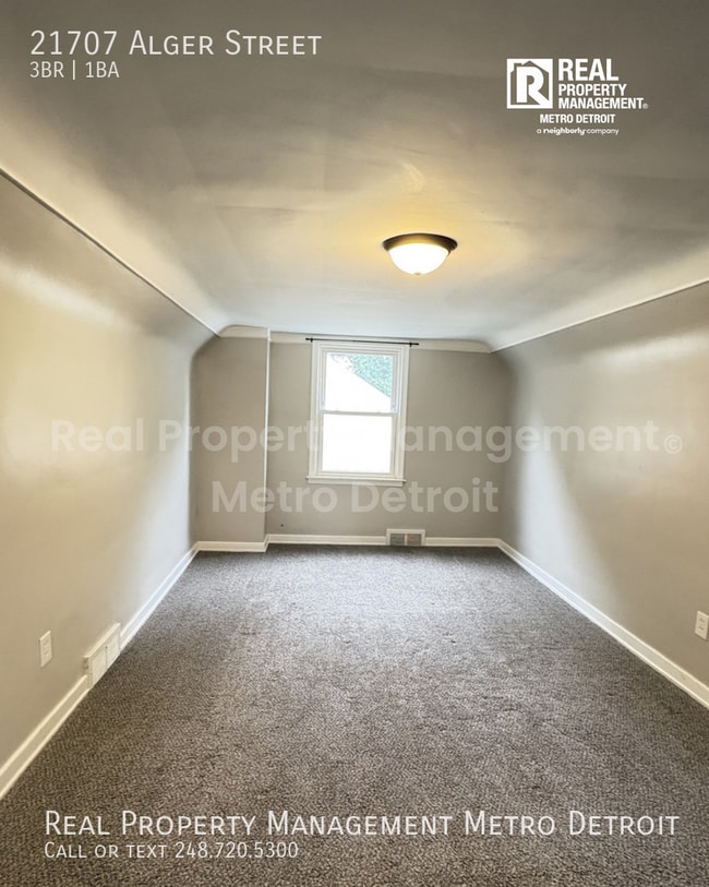 Building Photo - 21707 Alger St