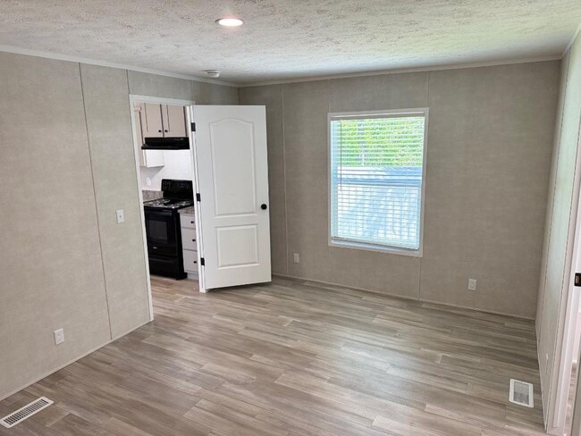 Building Photo - 27a Fox Haven Dr