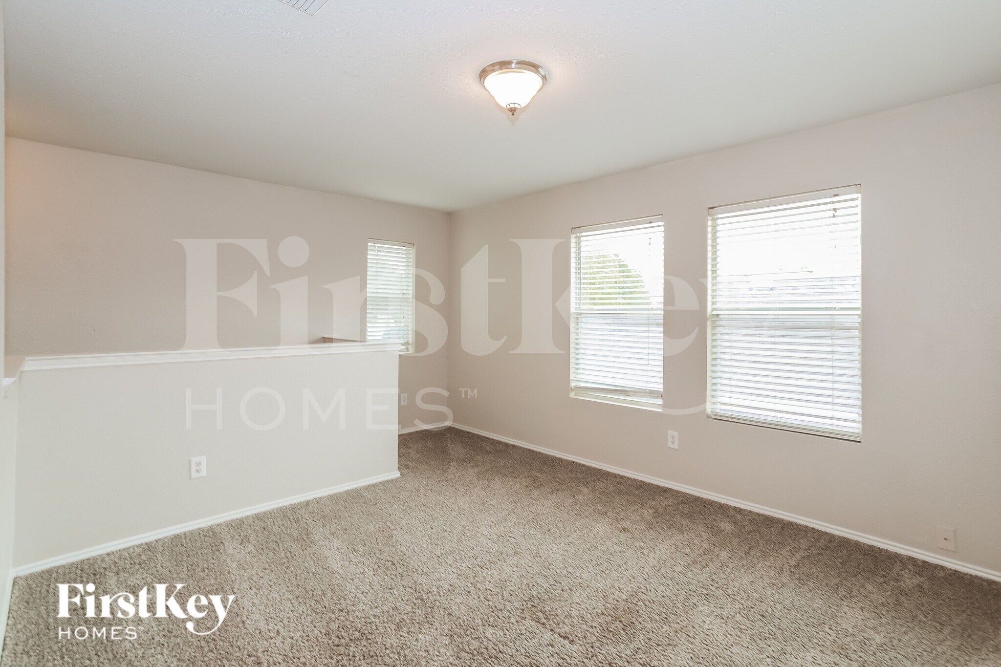 Building Photo - 4545 Waterford Dr