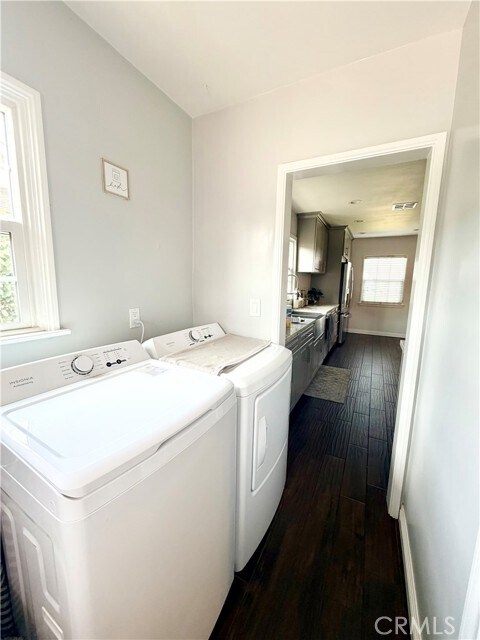 Building Photo - 3816 S Victoria Ave