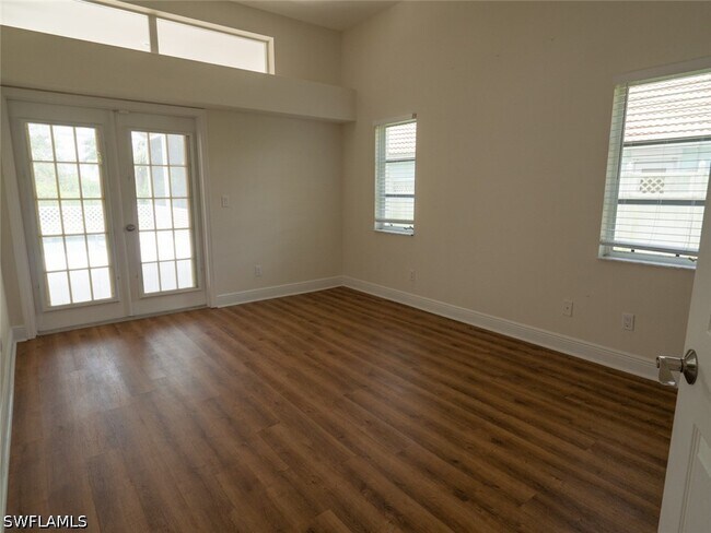 Building Photo - 11394 Waterford Village Dr