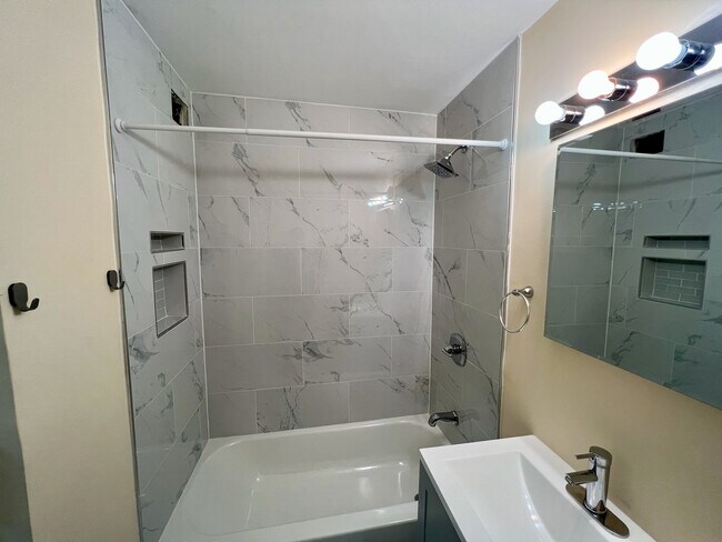 Building Photo - 270 Marin Blvd