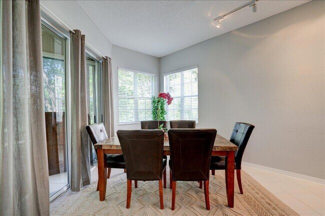 Building Photo - 10173 Andover Coach Cir