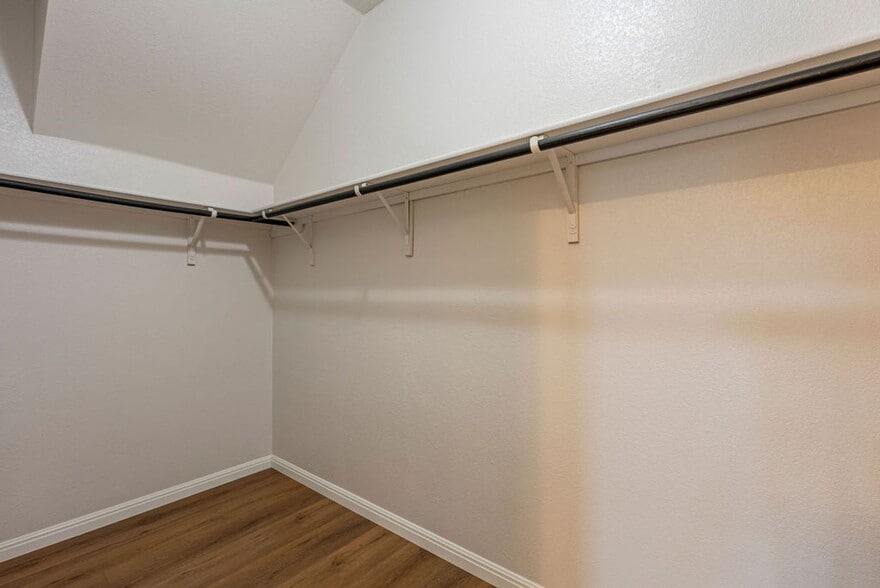 Building Photo - 3304 Ortman Dr