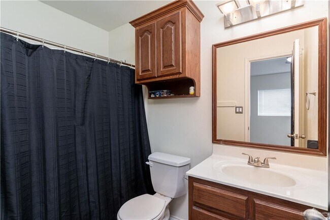 Building Photo - 17 Yary Dr