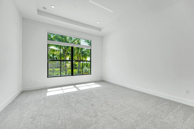 Building Photo - 13908 Vivant Dr