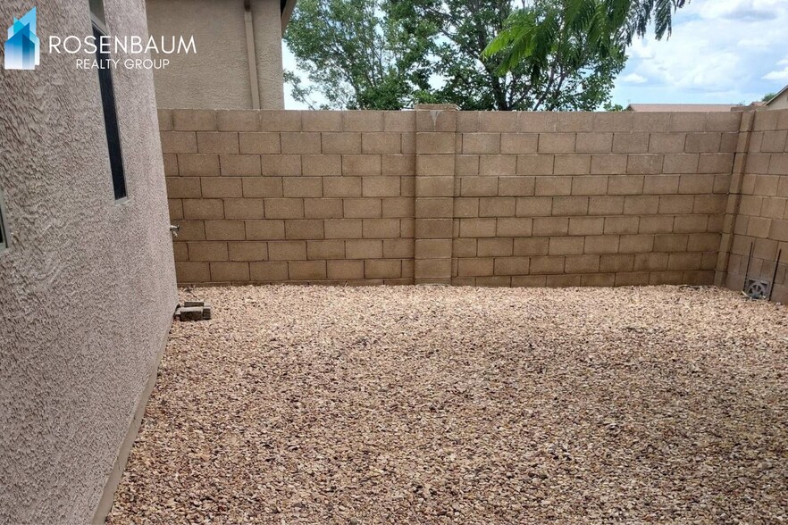 Building Photo - Charming 3-Bedroom, 2-Bath with Private Backyard & Garage in Prescott Valley