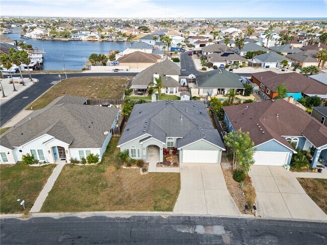 Building Photo - 14106 Coquina Bay Ave