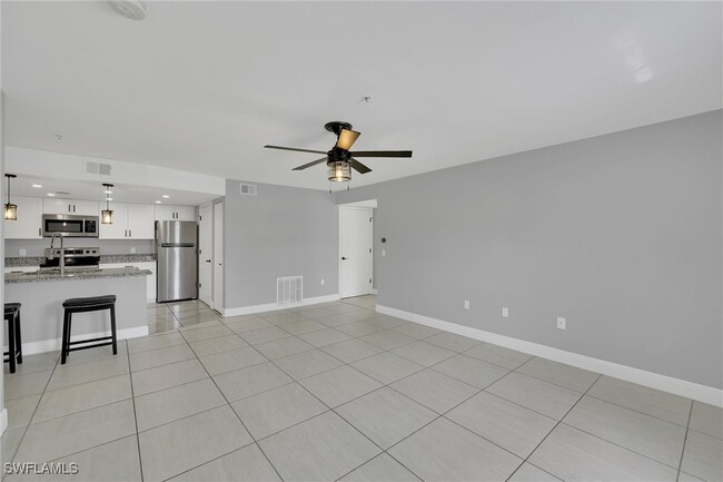 Building Photo - 1755 Four Mile Cove Pkwy