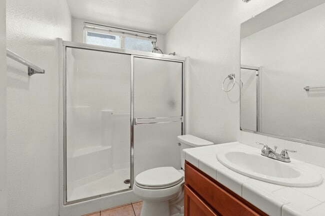 Building Photo - 1067 Princess Kyra Pl