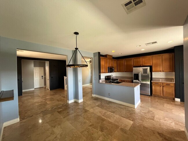 Building Photo - Stylish 3-Bedroom Home with Loft in Gated Community