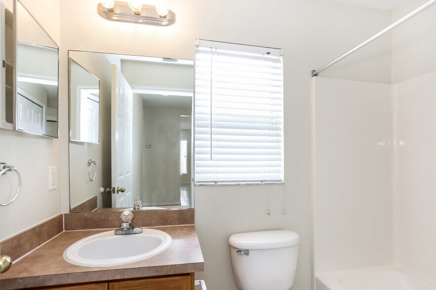 Building Photo - 11805 Prickly Pear Way