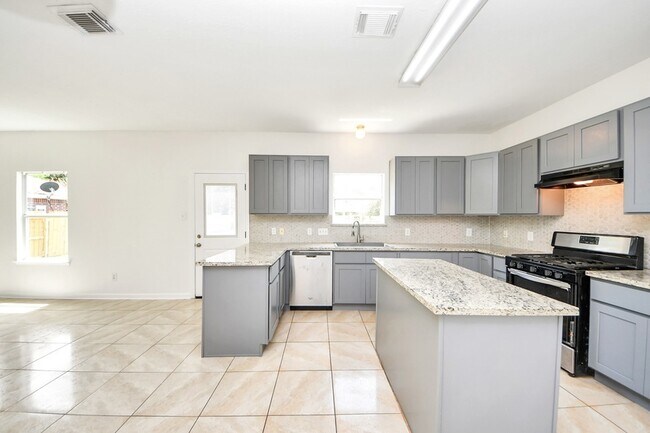Building Photo - 3526 Cactus Creek Dr