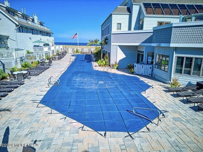 Building Photo - 900 Ocean Ave