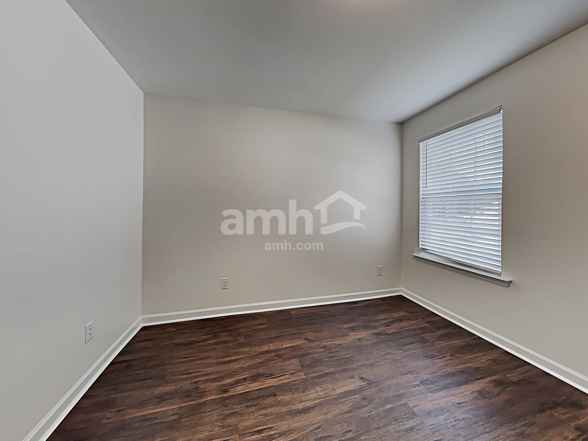 Building Photo - 37 Sand Live Oak Dr