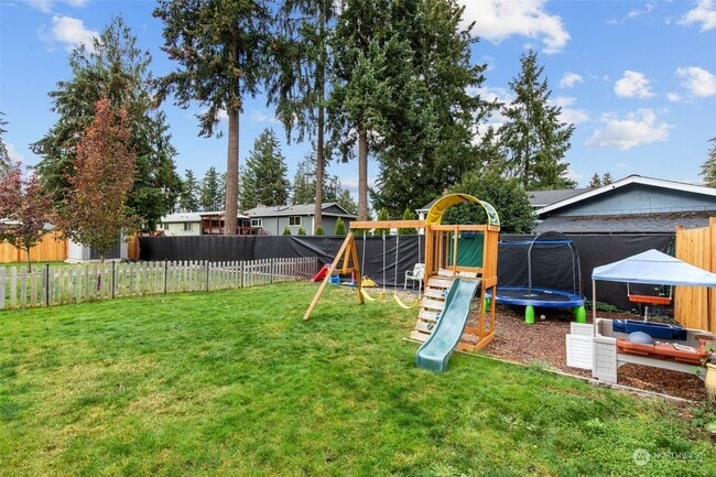 Building Photo - 2205 29th Ave SE