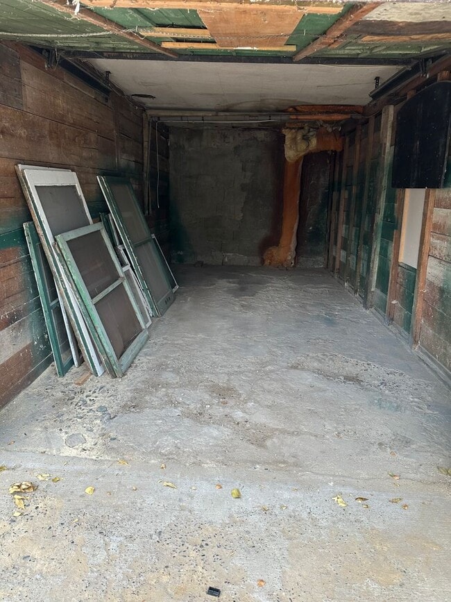 Building Photo - 1312/1316 Duplex