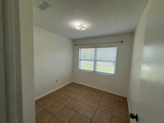 Building Photo - 722 Mercado Ave