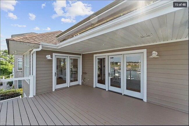 Building Photo - 31 Bay Front Pl