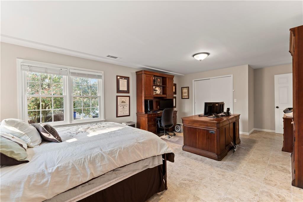 Building Photo - 4336 Fox Creek Dr