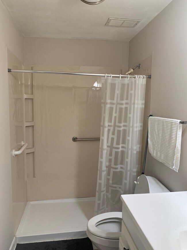 Building Photo - 3124 US-441