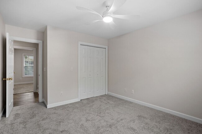 Building Photo - 3301 Philmont Dr