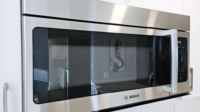 Building Photo - 501 S Seas Dr