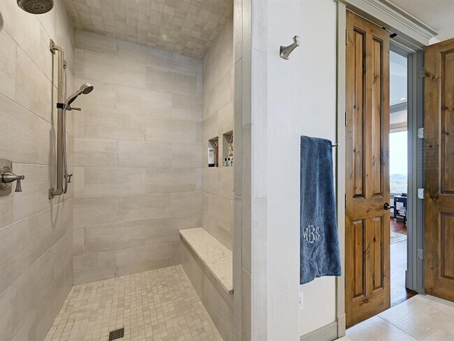 Building Photo - 2300 Barton Creek Blvd