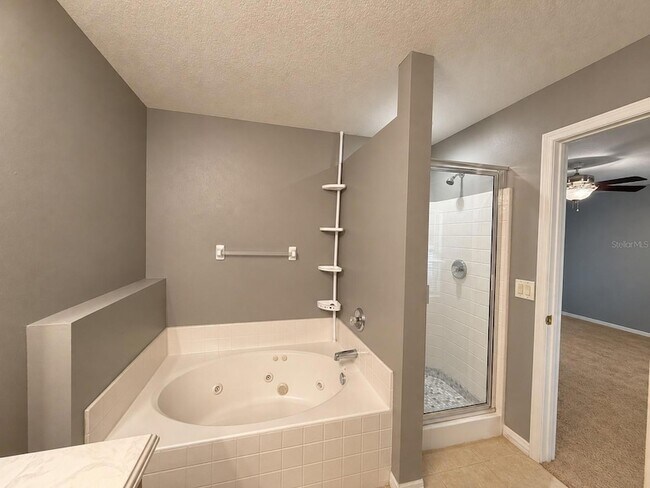 Building Photo - 895 Hacienda Cir
