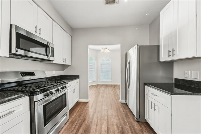 Building Photo - 2423 Lofty Falls Ct